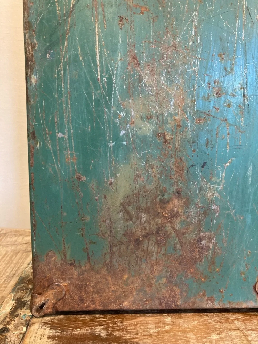 Vintage Metal Toolbox in Teal with Carry Handle and Insert 21” Long Distressed - Picture 12 of 16